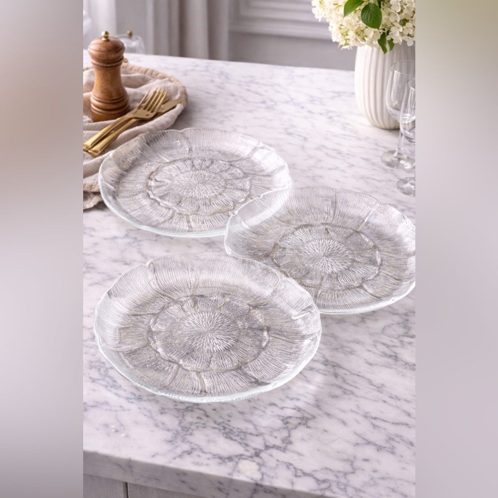 Set of 3 Vintage Arcoroc France Fleur 10.5” Dinner Plates – Clear Pressed Glass